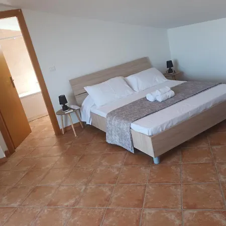 Nina's House Bed & Breakfast Cirella