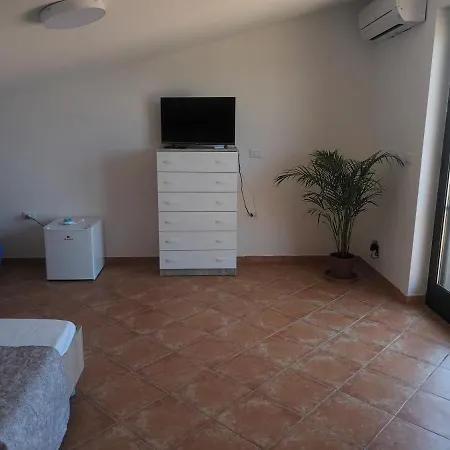 Bed & Breakfast Nina's House 4*